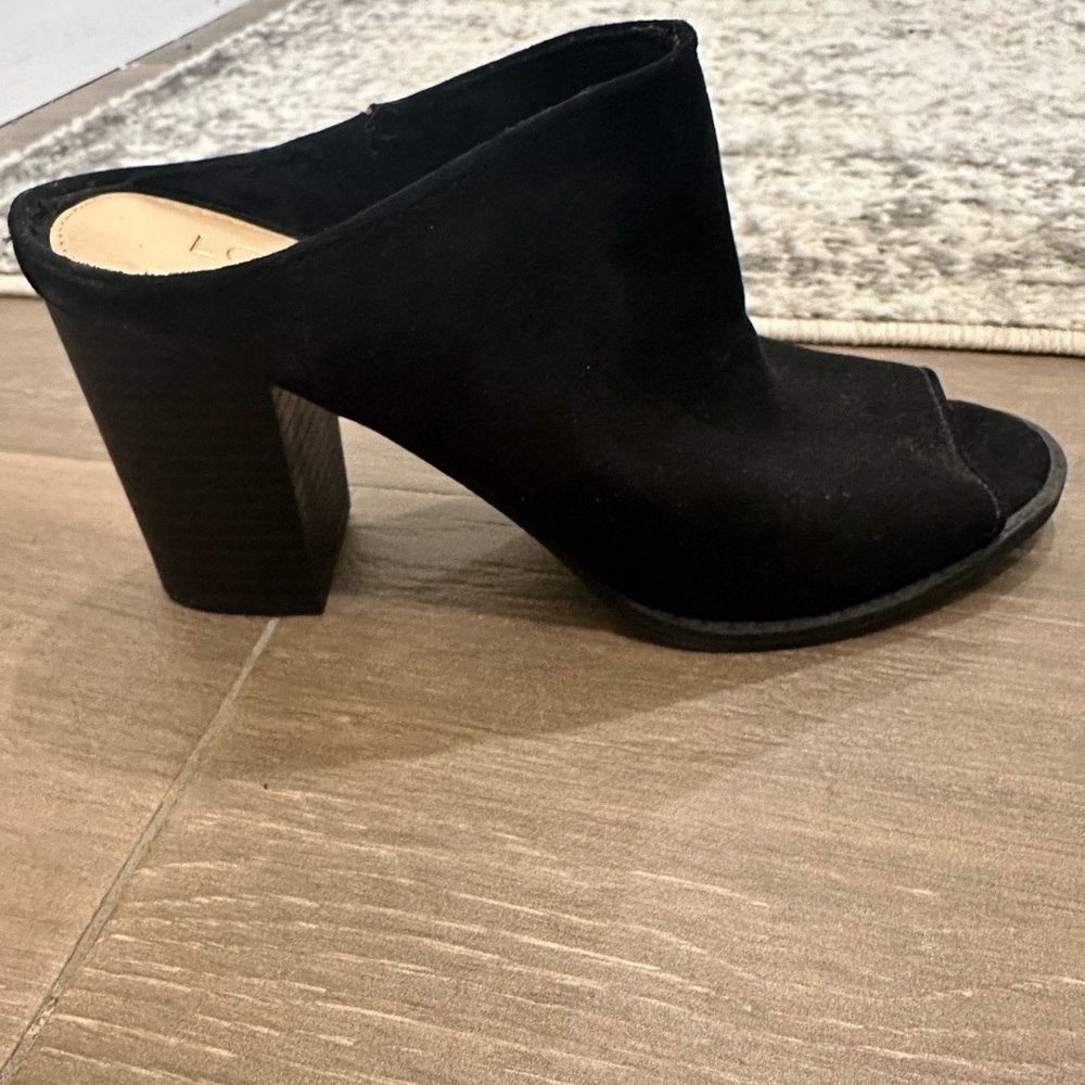 Lauren Conrad pep toe slip on black Heels